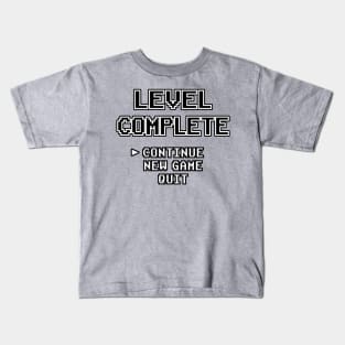 Level Complete Geburtstag 10 18 20 30 Jahre Gamer Kids T-Shirt